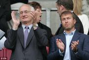 Прикрепленное изображение: RTEmagicC_Bruce_Buck_and_Roman_Abramovich_txdam13606_d1d116.jpg.jpg