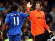 Прикрепленное изображение: Drogba_Cech.jpg