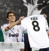 Прикрепленное изображение: Official_Presentation_Kaka_New_Real_Madrid_J5j6RU9FUInl.jpg